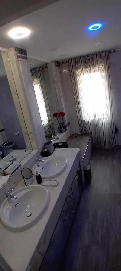 Suite184 Bari 0*,  Italien